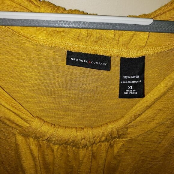 New York & Company Women's 100% Rayon Mustard Yellow Short Sleeve Tshirt XL - Picture 2 of 5